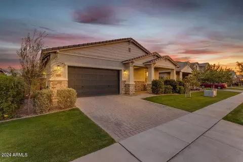 Exterior - 3419 E Austin Dr, Gilbert, AZ 85296 photo 12 of 14