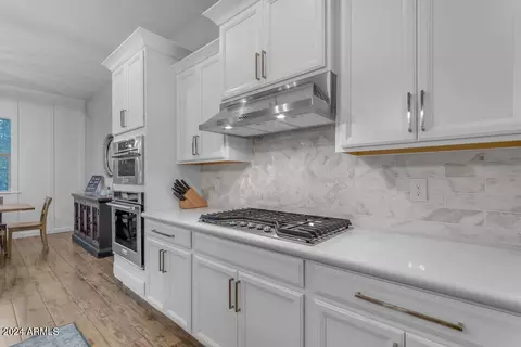 Kitchen - 3419 E Austin Dr, Gilbert, AZ 85296 photo 5 of 6