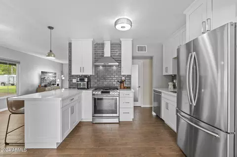 Kitchen - 1621 E Williams St, Tempe, AZ 85281 photo 3 of 5