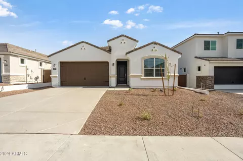 6777 W Molly Ln, Peoria, AZ 85383