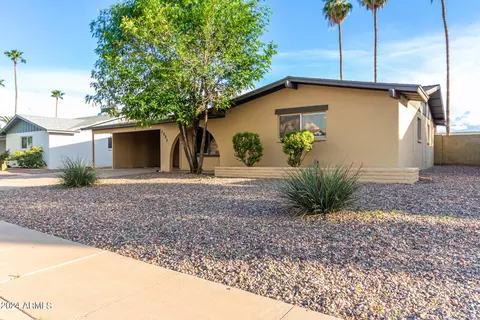 Exterior - 2093 E Carson Dr, Tempe, AZ 85282 photo 10 of 20
