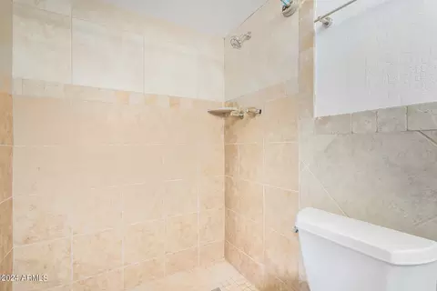 Bath - 2093 E Carson Dr, Tempe, AZ 85282 photo 4 of 4