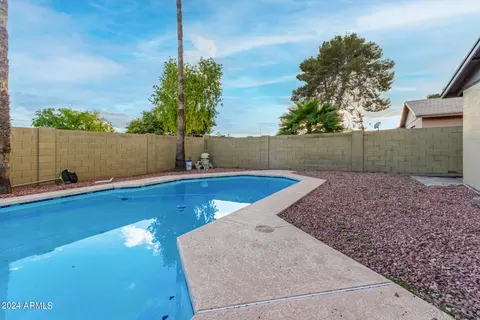Exterior - 2093 E Carson Dr, Tempe, AZ 85282 photo 13 of 20