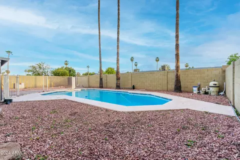 Exterior - 2093 E Carson Dr, Tempe, AZ 85282 photo 17 of 20