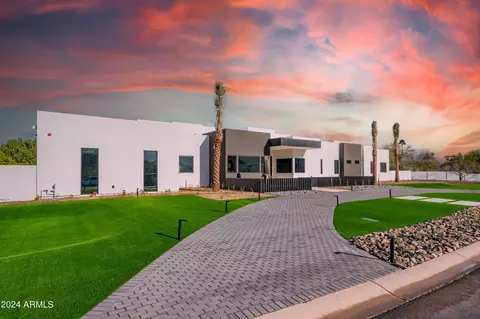 4902 E Berneil Dr, Paradise Valley, AZ 85253