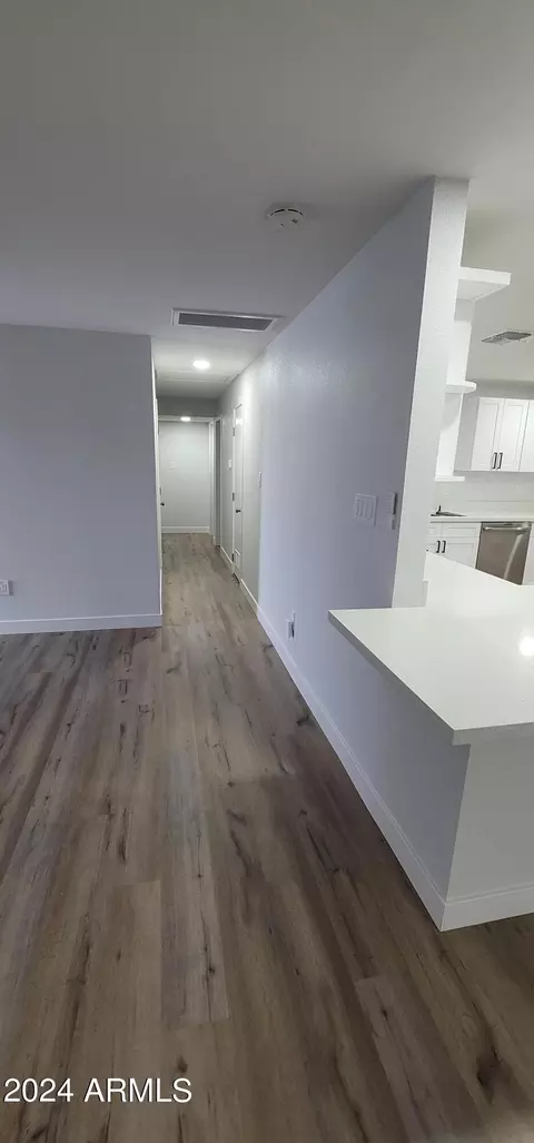 Entry Way - 6344 W Berkeley Rd, Phoenix, AZ 85035 photo 2 of 10