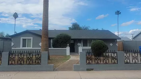 Exterior - 6344 W Berkeley Rd, Phoenix, AZ 85035 photo 2 of 7