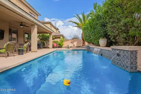 6815 W Pleasant Ln, Laveen, AZ 85339