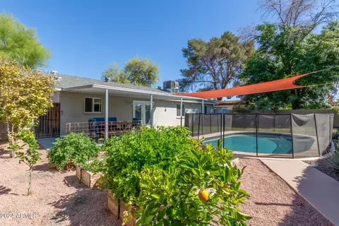 Exterior - 415 E Fordham Dr, Tempe, AZ 85283 photo 6 of 21
