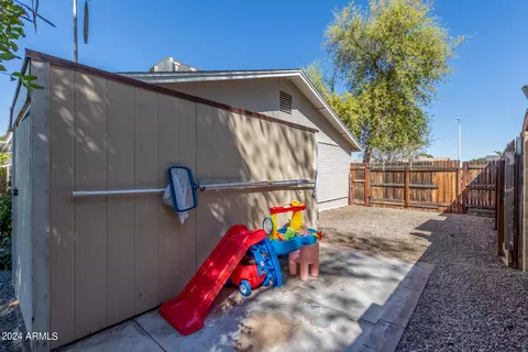 Exterior - 415 E Fordham Dr, Tempe, AZ 85283 photo 10 of 21