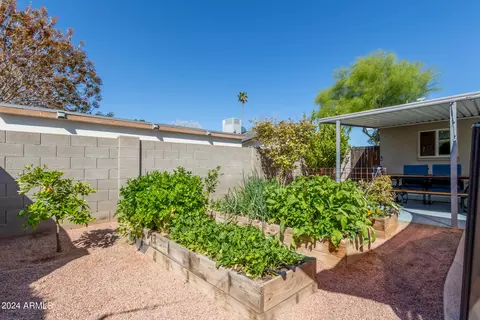Exterior - 415 E Fordham Dr, Tempe, AZ 85283 photo 7 of 21