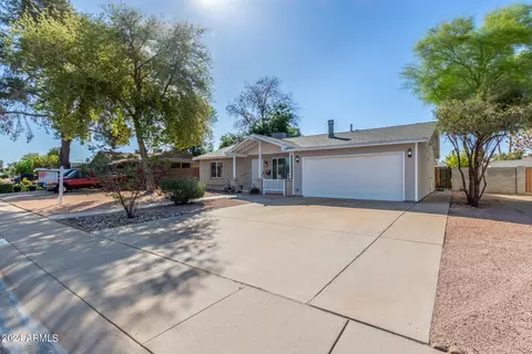 Exterior - 415 E Fordham Dr, Tempe, AZ 85283 photo 3 of 21
