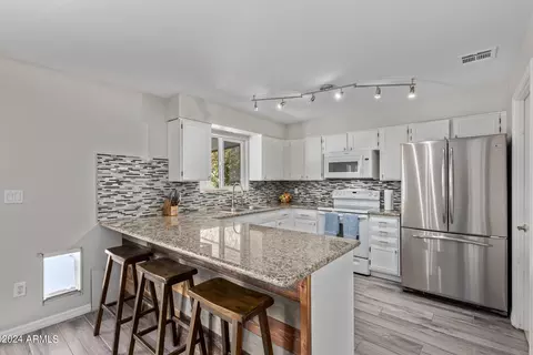 Kitchen - 415 E Fordham Dr, Tempe, AZ 85283 photo 1 of 5