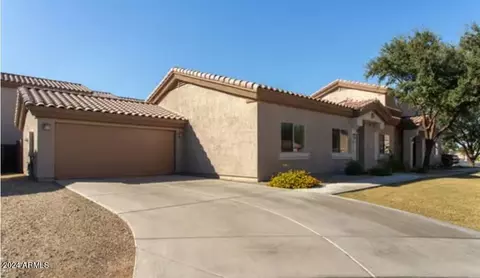 8017 W Carolina Dr, Peoria, AZ 85382