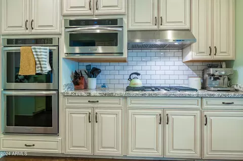 Kitchen - 918 E Boston St, Gilbert, AZ 85295 photo 5 of 15