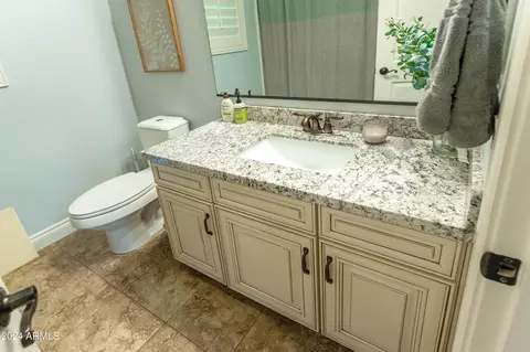 Bath - 918 E Boston St, Gilbert, AZ 85295 photo 9 of 22