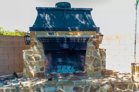 Living - 918 E Boston St, Gilbert, AZ 85295 photo 8 of 8