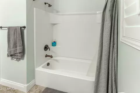Bath - 918 E Boston St, Gilbert, AZ 85295 photo 10 of 22