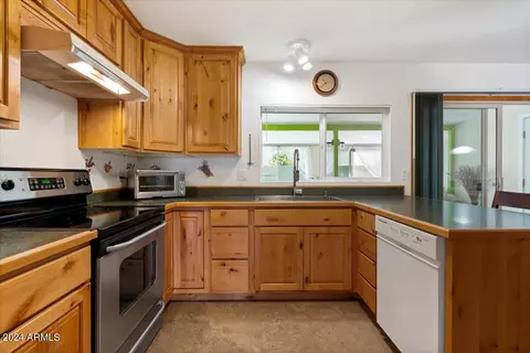 2317 E Concorda Dr, Tempe, AZ 85282 photo 10