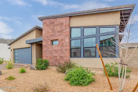Exterior - 909 E Buist Ave, Phoenix, AZ 85042 photo 3 of 18