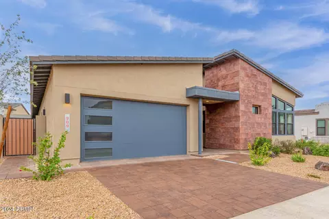 Exterior - 909 E Buist Ave, Phoenix, AZ 85042 photo 2 of 18