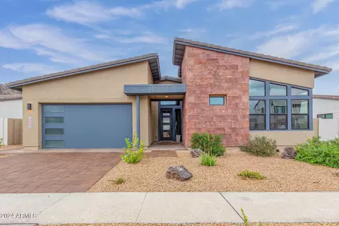 909 E Buist Ave, Phoenix, AZ 85042