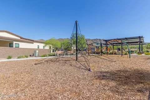 View/Area - 909 E Buist Ave, Phoenix, AZ 85042 photo 6 of 6