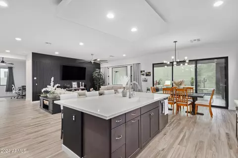 Kitchen - 909 E Buist Ave, Phoenix, AZ 85042 photo 1 of 5