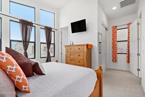 Bedroom - 909 E Buist Ave, Phoenix, AZ 85042 photo 6 of 9