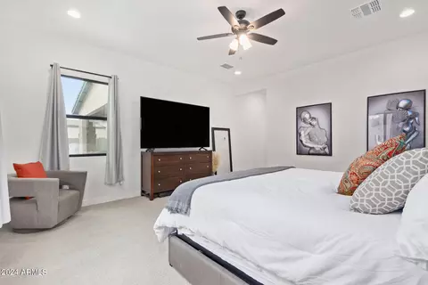 Bedroom - 909 E Buist Ave, Phoenix, AZ 85042 photo 4 of 9