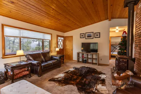 Living - 1915 S Pine Rd, Heber, AZ 85928 photo 3 of 5