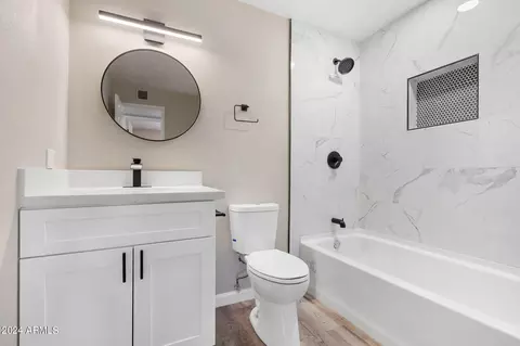 Bath - 3735 E Janice Way, Phoenix, AZ 85032 photo 2 of 3