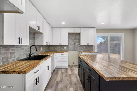 Kitchen - 3735 E Janice Way, Phoenix, AZ 85032 photo 4 of 6
