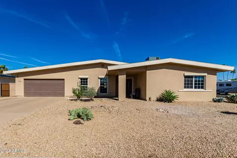 11162 W Palmeras Dr, Sun City, AZ 85373