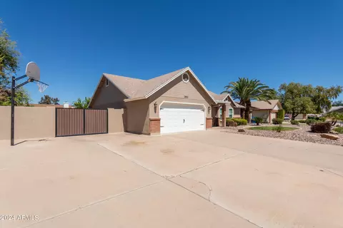Exterior - 2850 E Downing Cir, Mesa, AZ 85213 photo 3 of 12