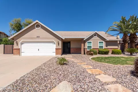 2850 E Downing Cir, Mesa, AZ 85213