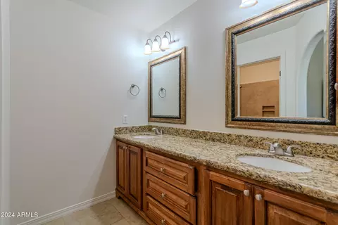 Bath - 2850 E Downing Cir, Mesa, AZ 85213 photo 2 of 3