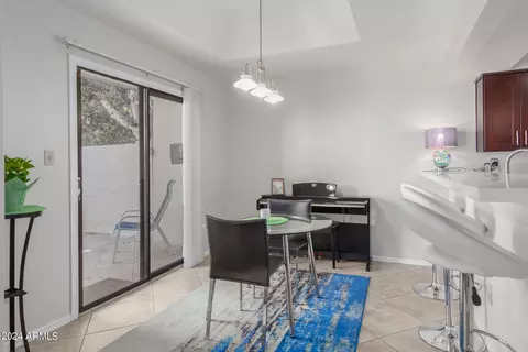 Dining - 1124 E Rose Ln #8, Phoenix, AZ 85014 photo 1 of 1