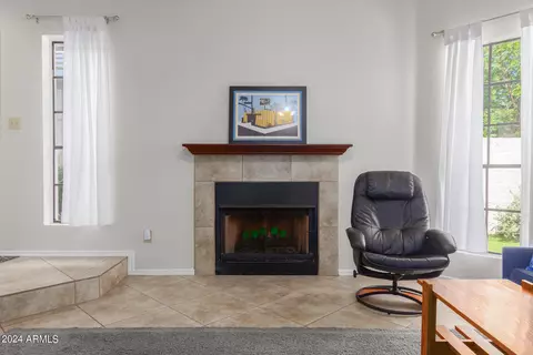 Living - 1124 E Rose Ln #8, Phoenix, AZ 85014 photo 3 of 4