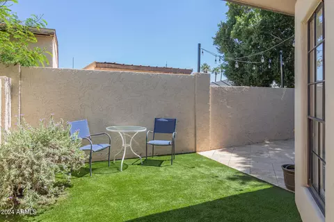 Exterior - 1124 E Rose Ln #8, Phoenix, AZ 85014 photo 7 of 10