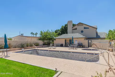 Exterior - 1124 E Rose Ln #8, Phoenix, AZ 85014 photo 9 of 10