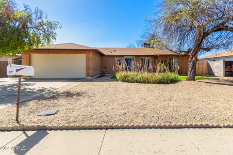 3741 W Surrey Ave, Phoenix, AZ 85029