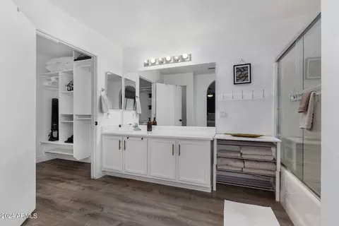 Bath - 2553 E Jasper Dr, Gilbert, AZ 85296 photo 1 of 2