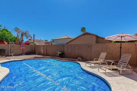 Exterior - 2553 E Jasper Dr, Gilbert, AZ 85296 photo 7 of 15