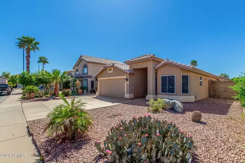 Exterior - 2553 E Jasper Dr, Gilbert, AZ 85296 photo 14 of 15