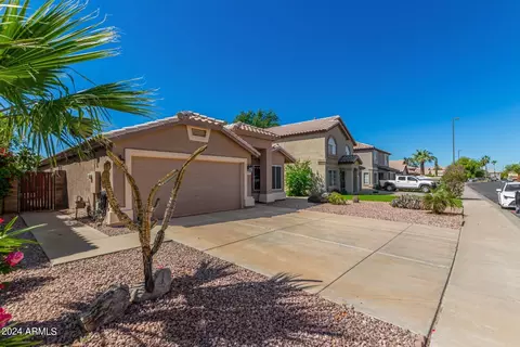 Exterior - 2553 E Jasper Dr, Gilbert, AZ 85296 photo 11 of 15