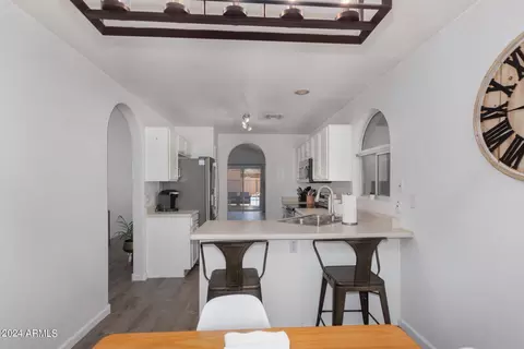 Kitchen - 2553 E Jasper Dr, Gilbert, AZ 85296 photo 4 of 5
