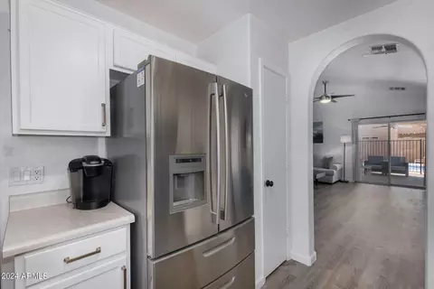 Kitchen - 2553 E Jasper Dr, Gilbert, AZ 85296 photo 5 of 5