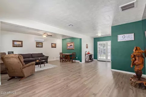6139 N 27th Dr, Phoenix, AZ 85017 photo 4