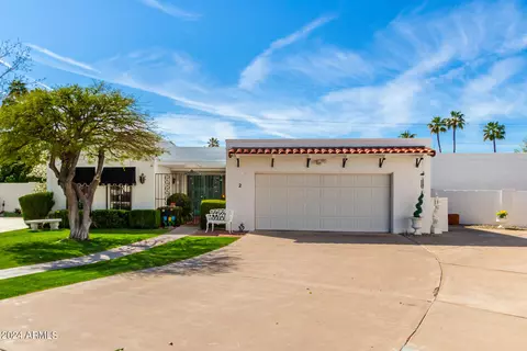 Exterior - 2 E Calavar Rd, Phoenix, AZ 85022 photo 3 of 33